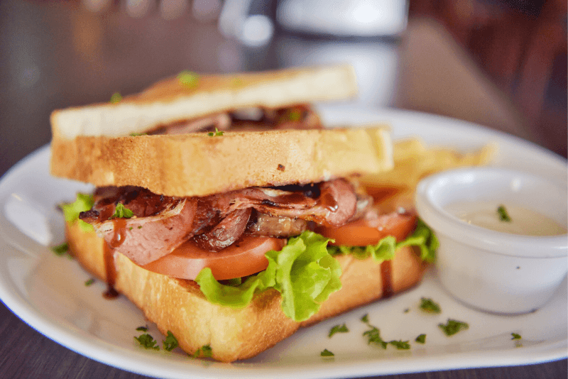 Delicioso sandwich al estilo Premier Delicioso sandwich al estilo Premier